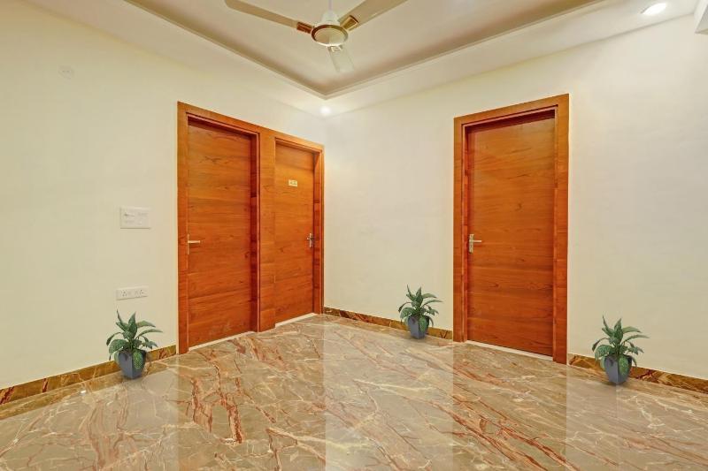 Townhouse Lucky Grand Palace - image 6