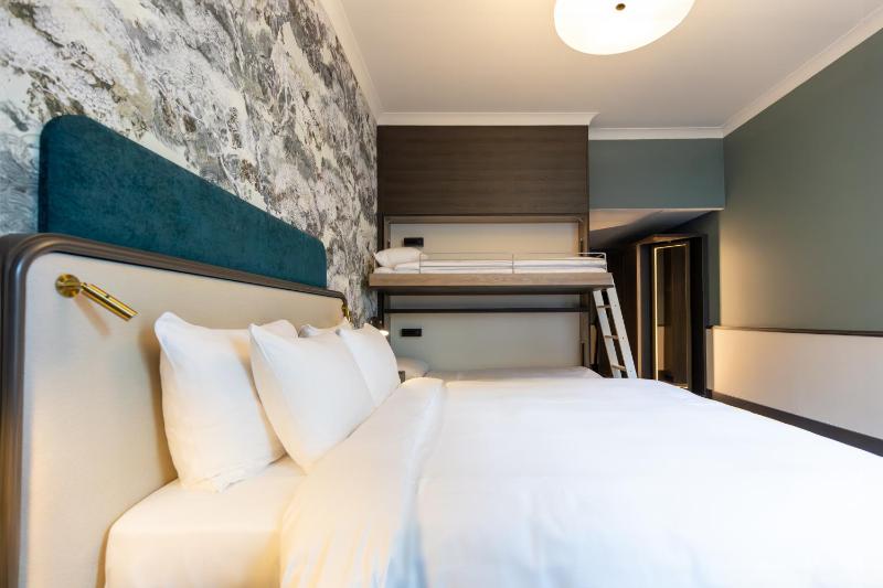 Standard Room with Bunk Beds image 1