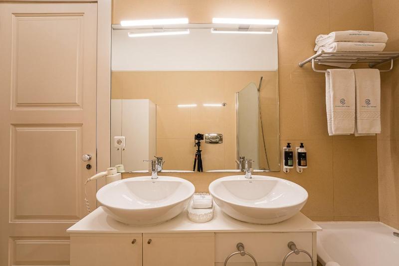 GuestReady - Charming House Marquês - image 19