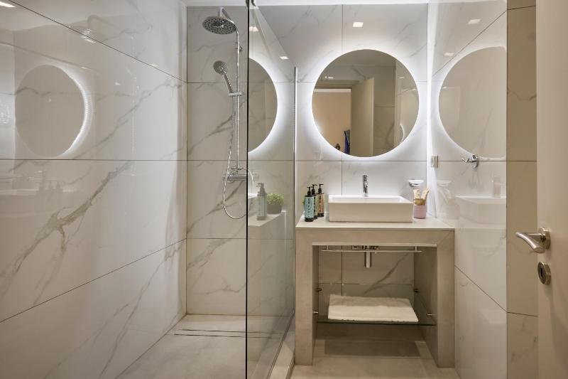 Athens City Suites - image 11