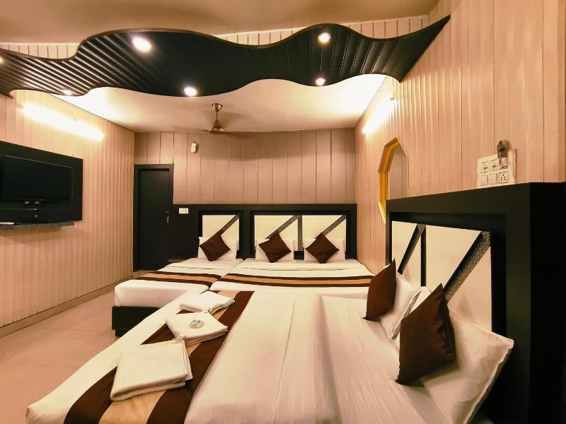 Hotel PardesiHar ki pauri Road Haridwar - image 25