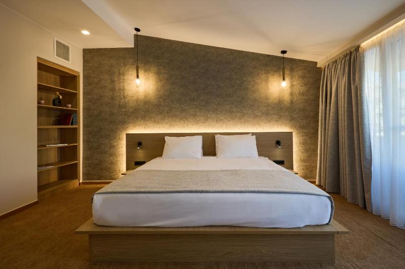 Athens City Suites - image 10