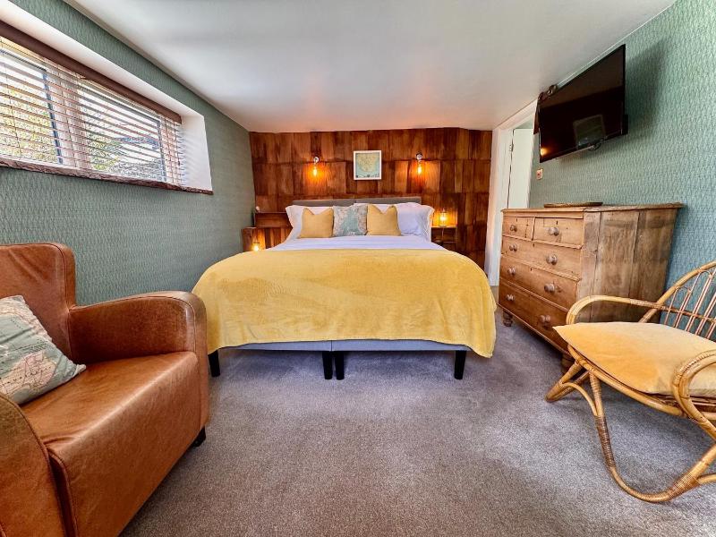 Brightham House - Exclusively for Adults - image 28