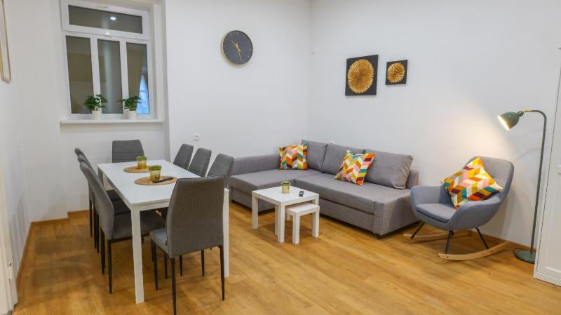 Superior Apartment image 3