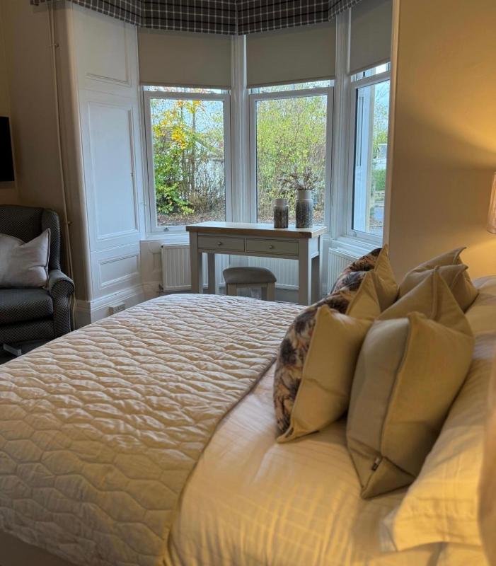 Double Room image 4