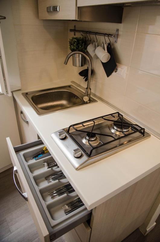 Studio Apartment image 3