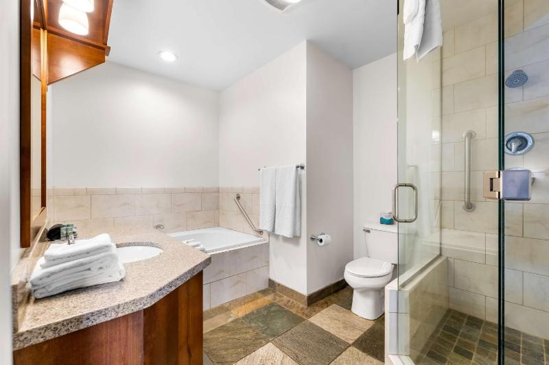 King Room with Spa Bath - Non Smoking image 2