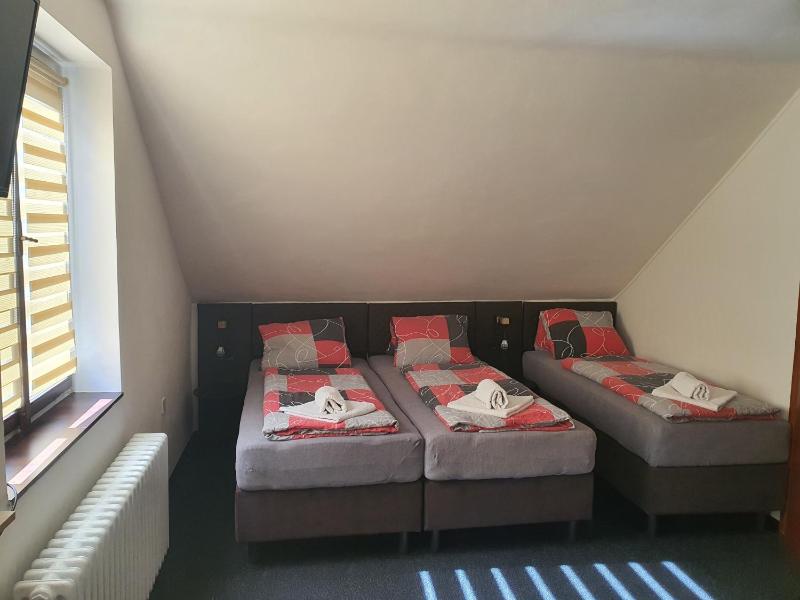 Quadruple Room with Shower image 1