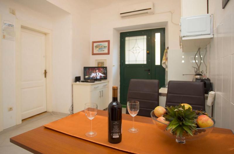 Apartment Zdrav - image 9
