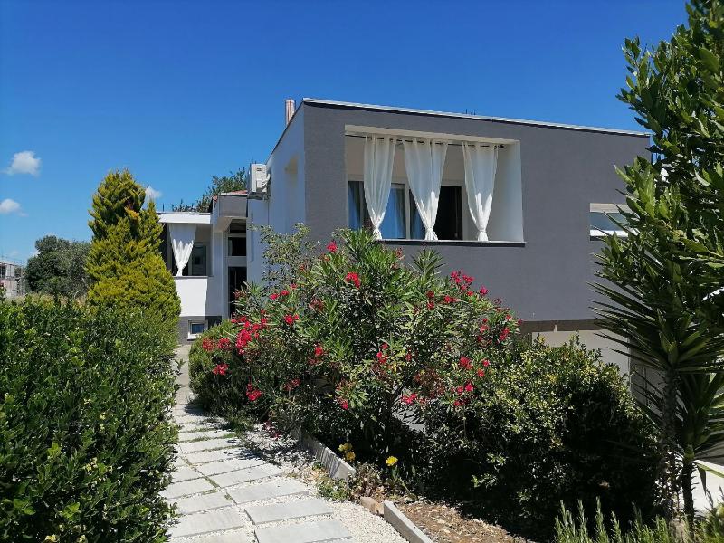 Apartments Dora - image 8