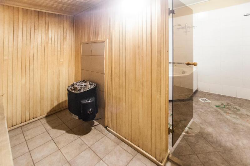 Deluxe Double or Twin Room image 3