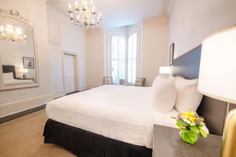 Melrose Mansion - image 9
