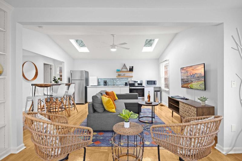 Cozy 2BR Near Bourbon Trail + Backyard Access - image 1
