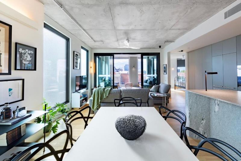 Hemingway Collingwood - Luxe Apartment - image 13