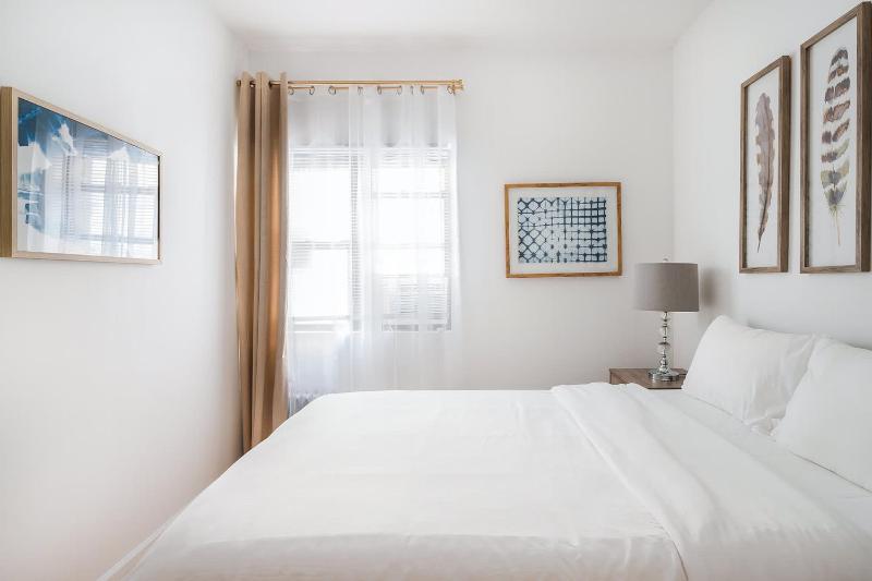 102-1A Best Value 2BR Apt Near Central Park - image 16