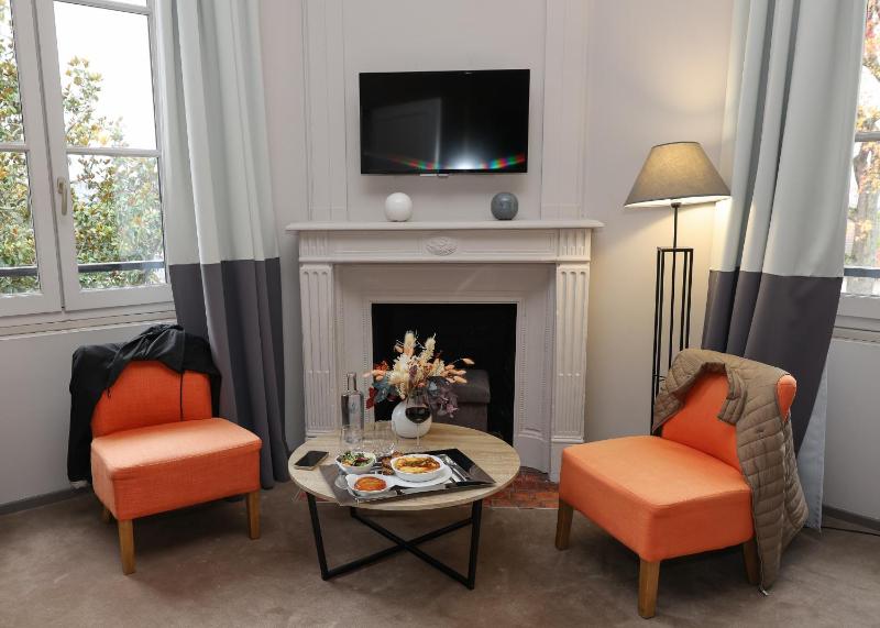 Superior Double Room image 3