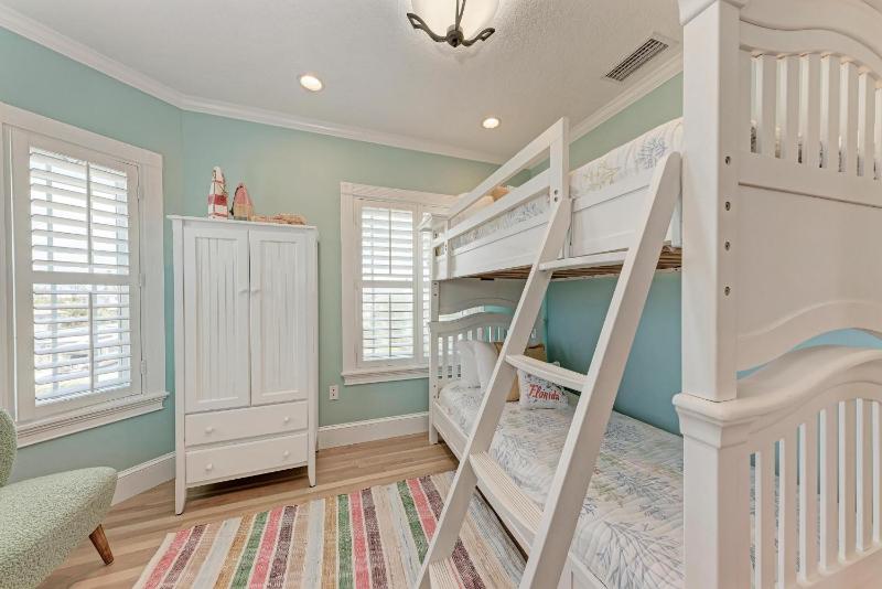 Once Upon A Time managed by Beach Retreats - image 16