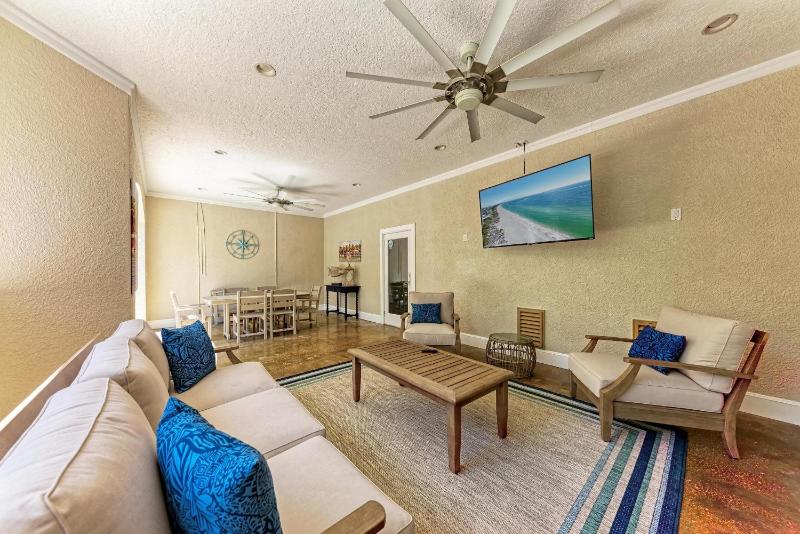 Once Upon A Time managed by Beach Retreats - image 33
