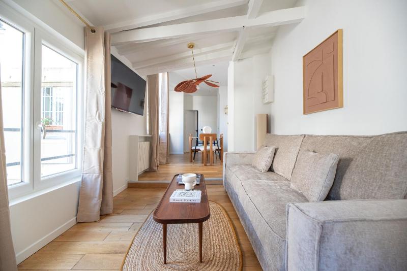 Deluxe Apartment image 1