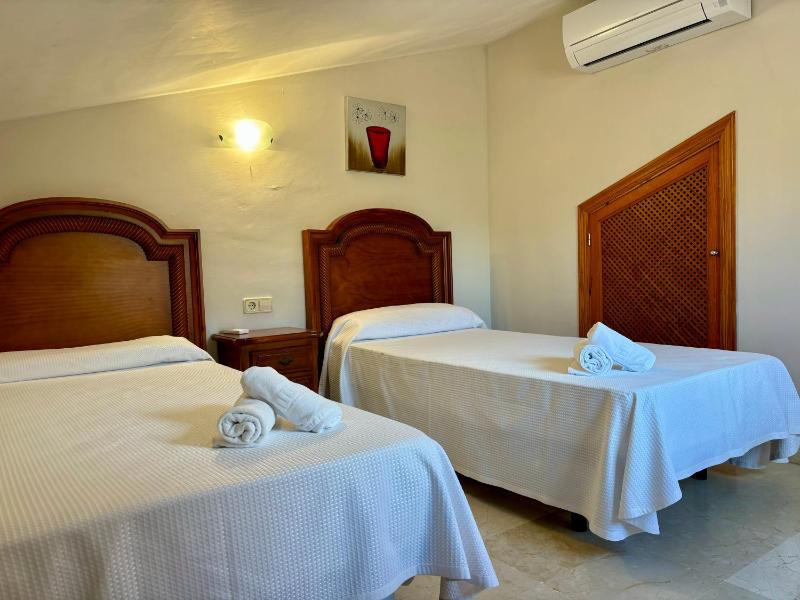 Two-Bedroom Apartment with Terrace image 3
