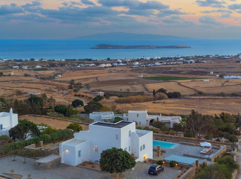 Soho Villa in Paros - image 25