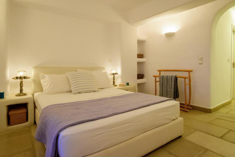 Soho Villa in Paros - image 37