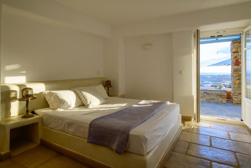 Soho Villa in Paros - image 31