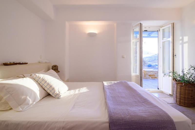 Soho Villa in Paros - image 13