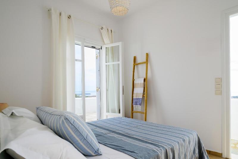 Soho Villa in Paros - image 15