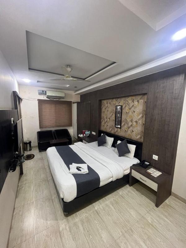 Prashant Hotel - image 10
