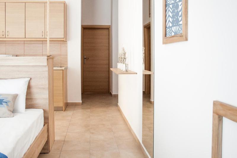 Krinis Apartments - image 8