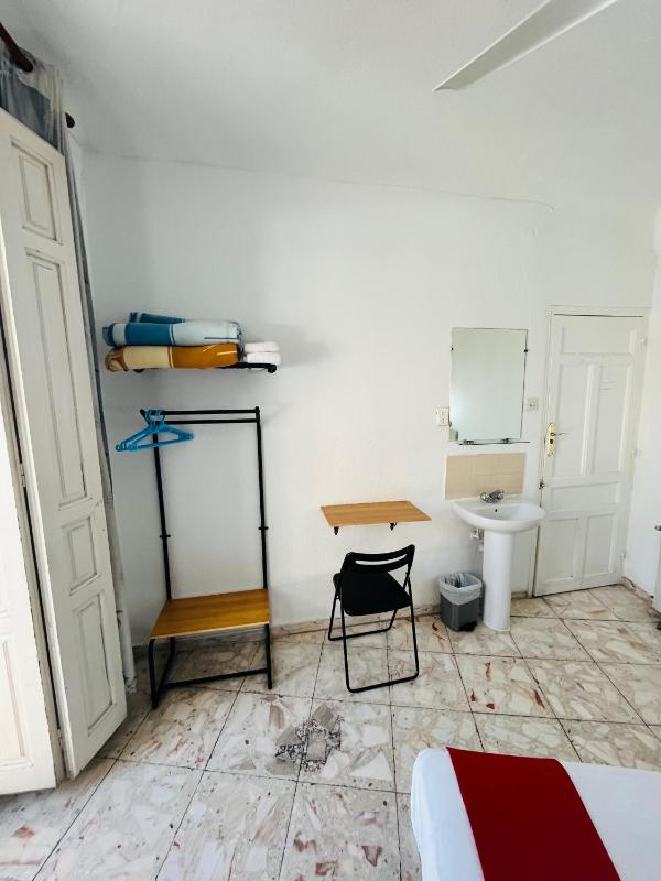 Double or Twin Room with Shared Bathroom and Balcony image 3