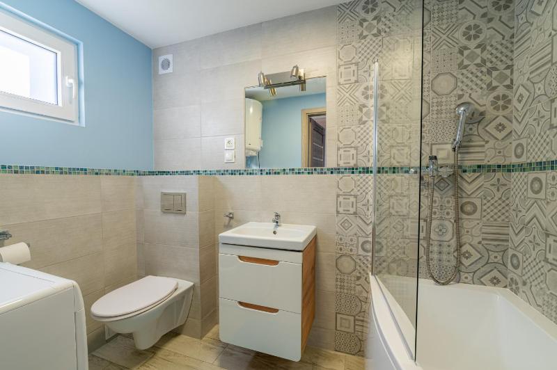 FLAUTA Całoroczne domki z prywatną balią sauną i jacuzzi - image 22