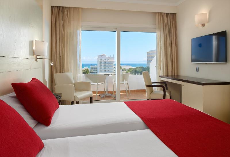 Double Room with Sea View (2 Adults) image 1