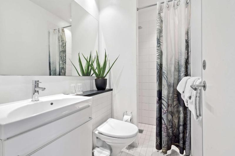 Standard Queen Room image 2