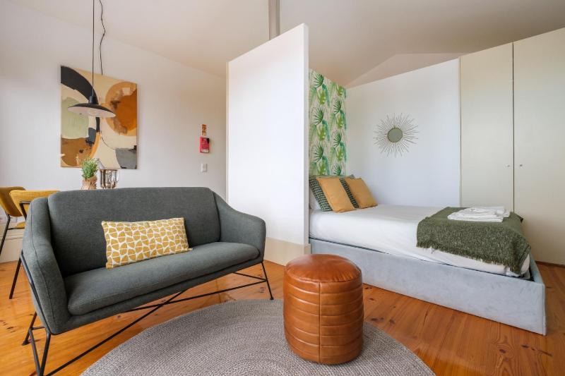 Cedofeita Sunshine Luxury Apartment Downtown Porto - image 7