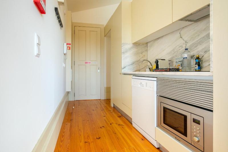Cedofeita Sunshine Luxury Apartment Downtown Porto - image 5