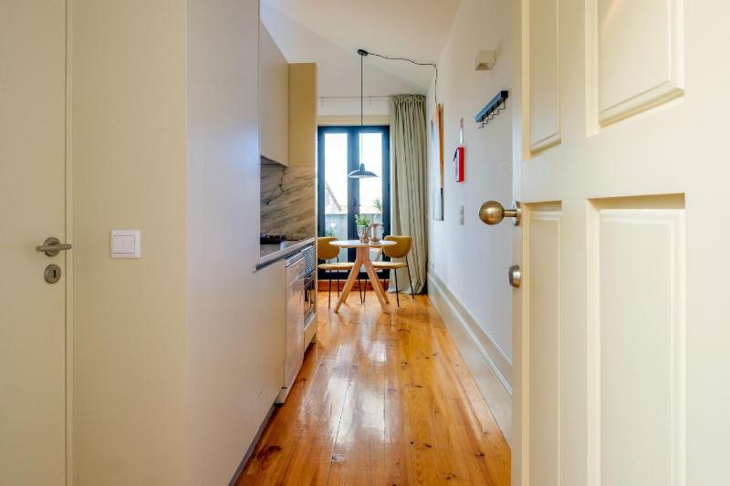 Cedofeita Sunshine Luxury Apartment Downtown Porto - image 16