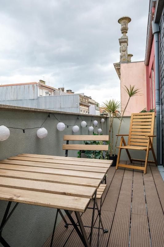 Cedofeita Sunshine Luxury Apartment Downtown Porto - image 17