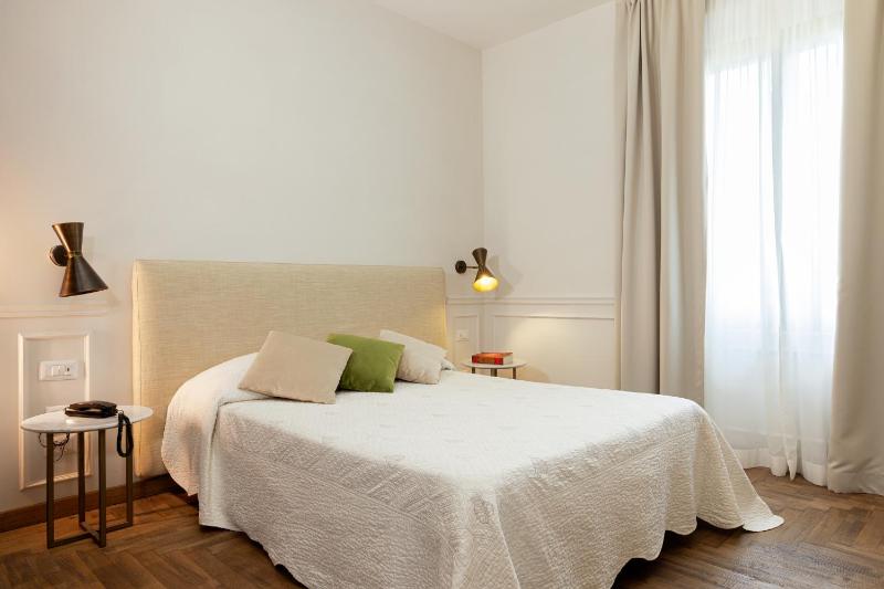 Quadruple Room image 2