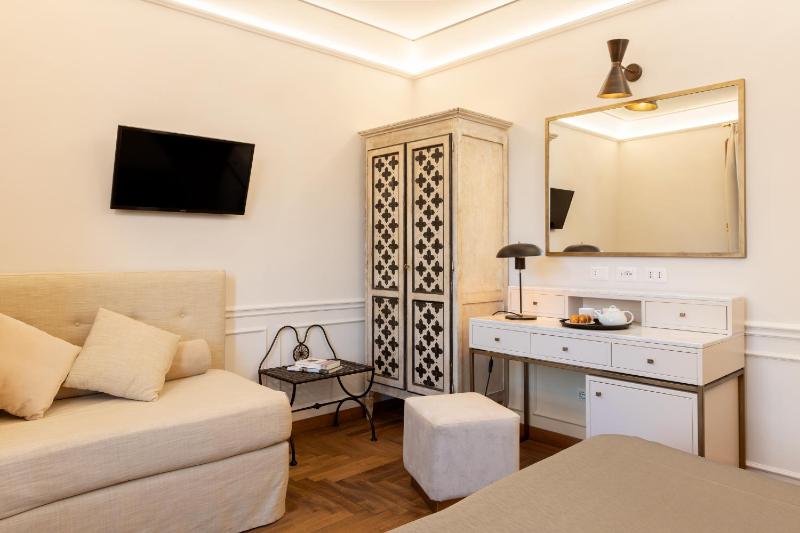 Triple Room image 3