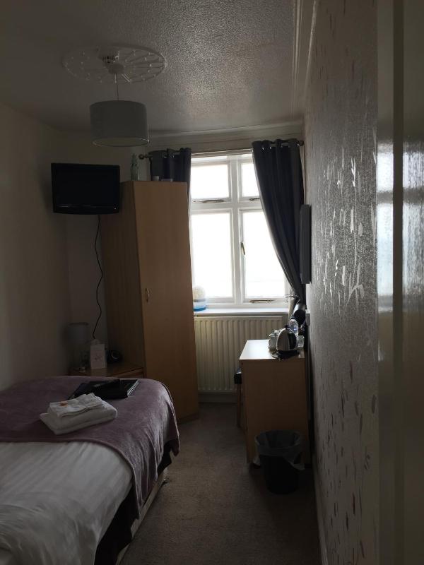 Standard Single Room with Sea View image 3