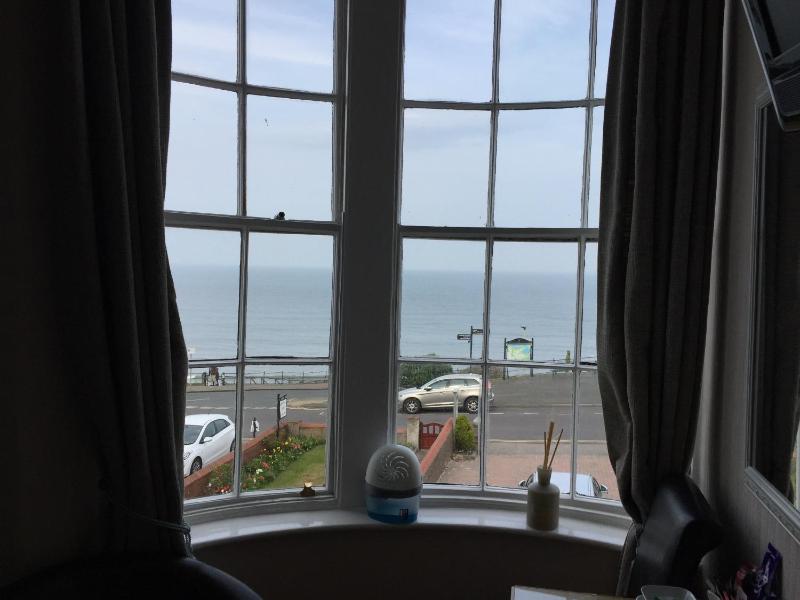 Double Room with Sea View image 2