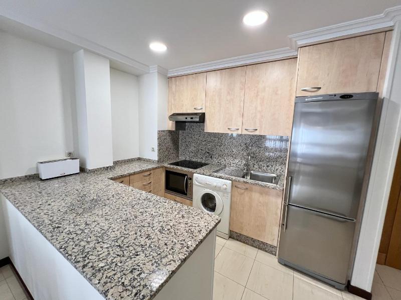 One-Bedroom Apartment image 4