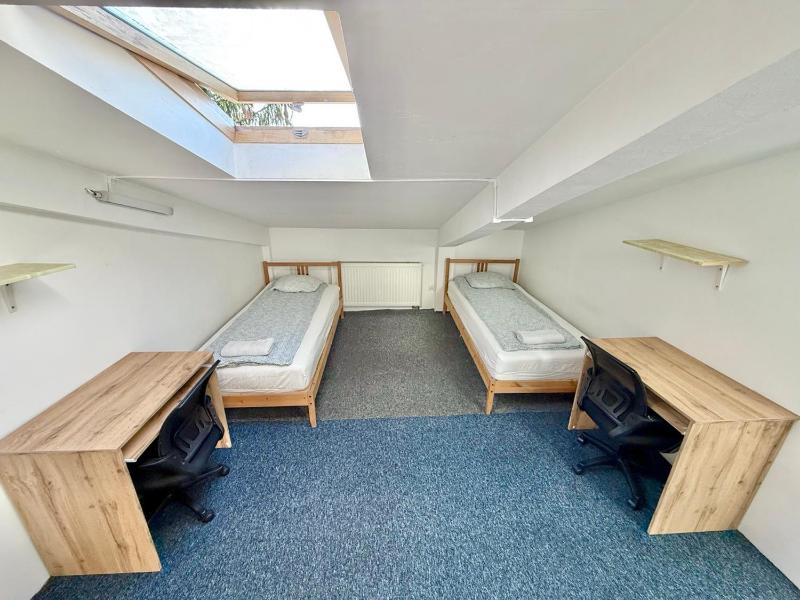 Twin Room with Shared Bathroom image 1