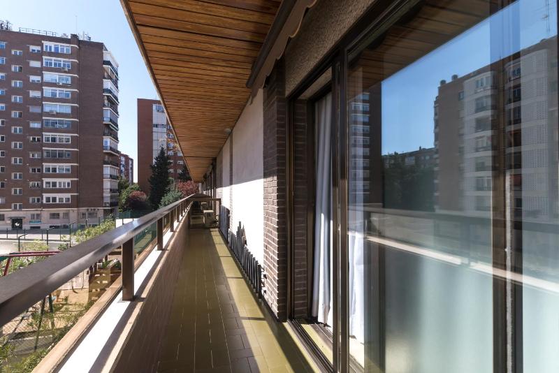 Junior Suite with Balcony image 2