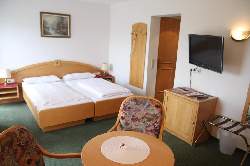 Classic Double Room - Annex image 3