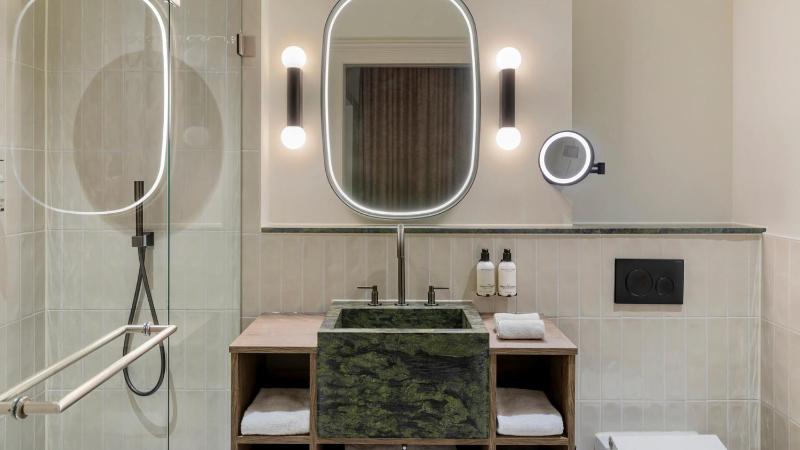 Deluxe Queen Room  image 1