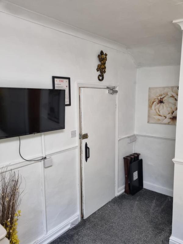 Double Room image 4