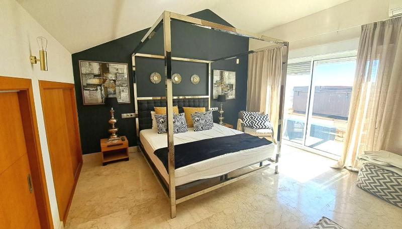 Two-Bedroom Duplex Penthouse Apartment (2-4 Adults) image 4